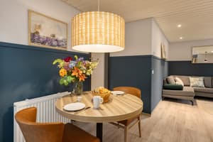 thumbnail: In-room dining