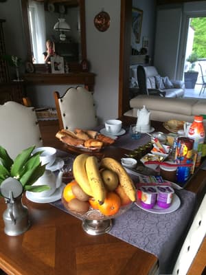 thumbnail: Breakfast area