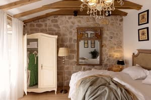 thumbnail: Interior