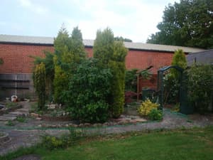 thumbnail: Property grounds