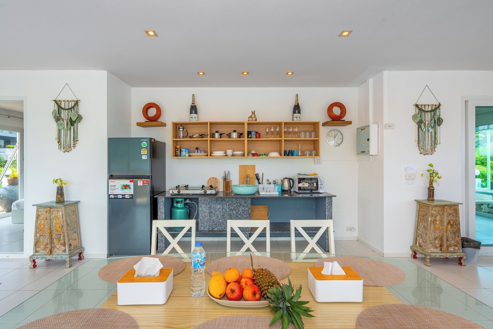 Private kitchenette