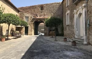 thumbnail: Courtyard