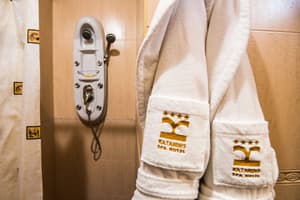 thumbnail: Bathroom amenities