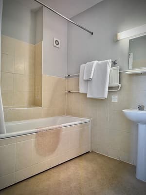 thumbnail: Bathroom