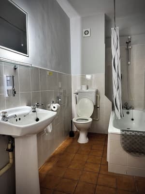 thumbnail: Bathroom