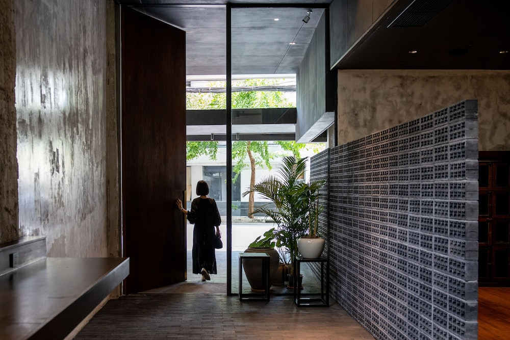 Primary image
