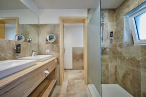 thumbnail: Interior