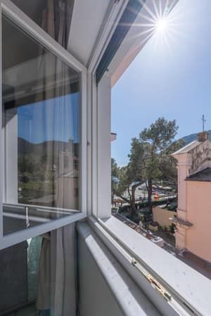 thumbnail: General view