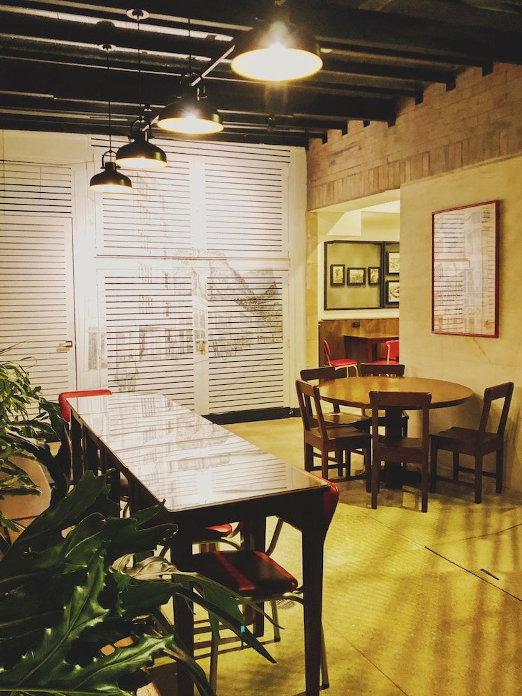 Coffee shop