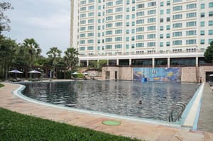 thumbnail: Infinity pool