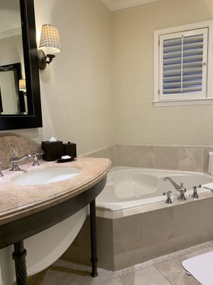 thumbnail: Jetted tub