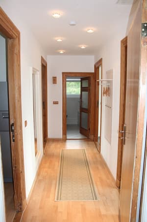 thumbnail: Hallway