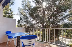 thumbnail: Garden view