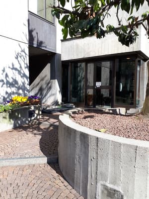 thumbnail: Property entrance