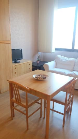 thumbnail: In-room dining