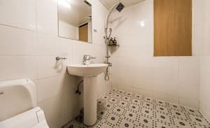 thumbnail: Bathroom
