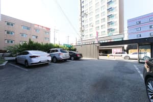 thumbnail: Parking