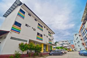 thumbnail: Parking
