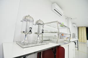 thumbnail: Breakfast area