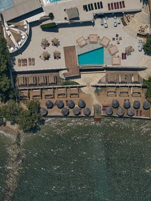 thumbnail: Beach/ocean view