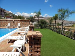 thumbnail: Sundeck