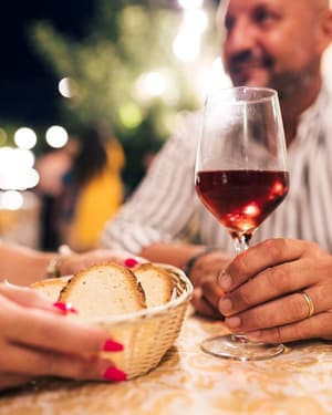 thumbnail: Outdoor dining