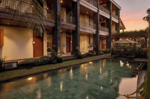 thumbnail: Pool