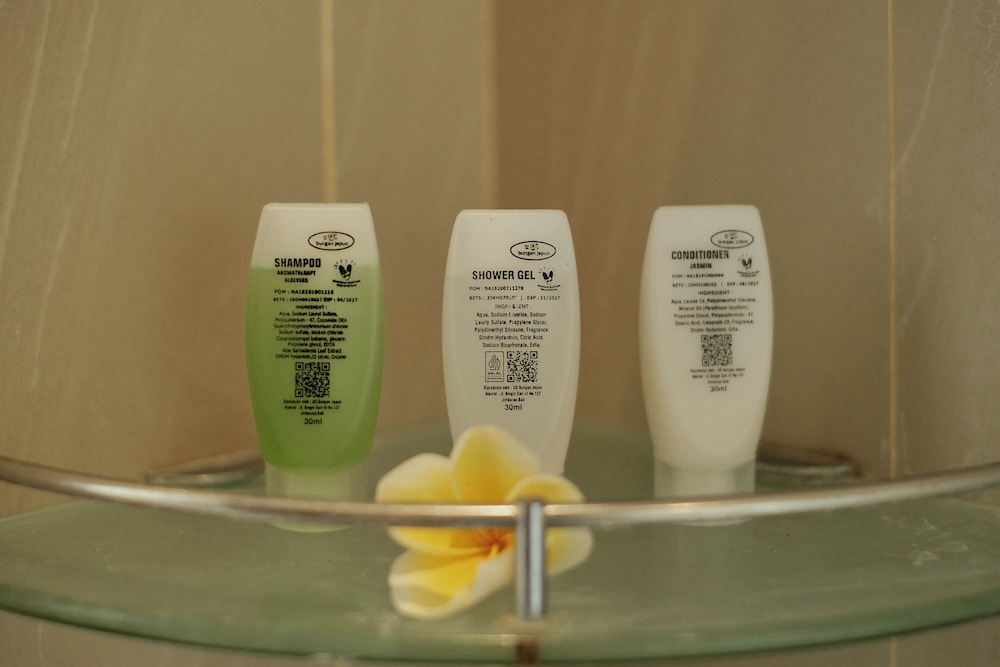 Bathroom amenities