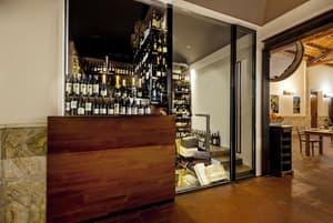 thumbnail: Bar (on property)