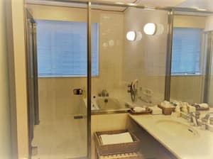 thumbnail: Bathroom amenities