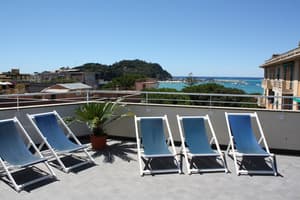 thumbnail: Sundeck
