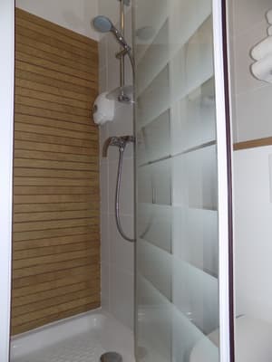 thumbnail: Bathroom shower