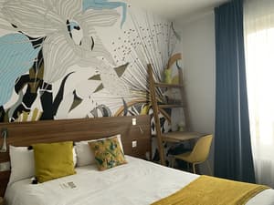 thumbnail: Room
