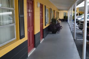 thumbnail: Front of property