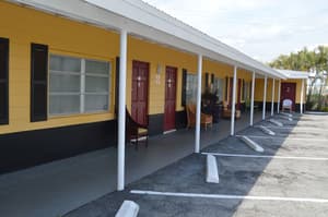 thumbnail: Front of property