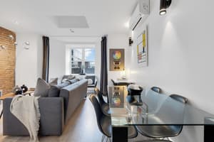 thumbnail: In-room dining