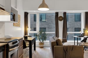 thumbnail: In-room dining