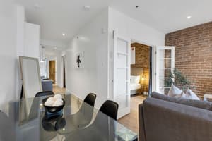 thumbnail: In-room dining