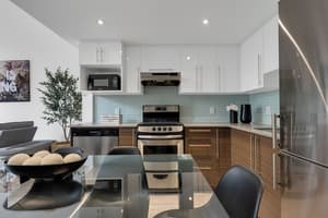 thumbnail: In-room dining