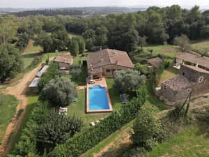 thumbnail: Front of property