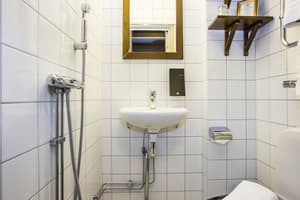 thumbnail: Bathroom