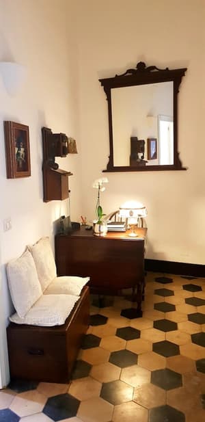 thumbnail: Interior