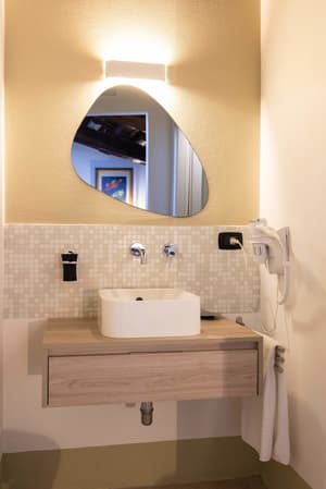 thumbnail: Bathroom sink