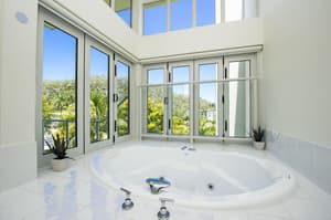 thumbnail: Jetted tub
