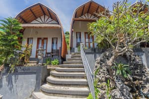 thumbnail: Property grounds