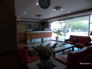 thumbnail: Lobby sitting area