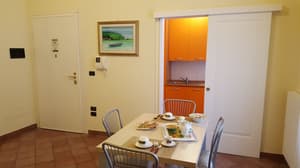 thumbnail: In-room dining