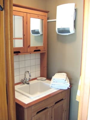 thumbnail: Bathroom sink