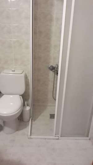 thumbnail: Bathroom shower
