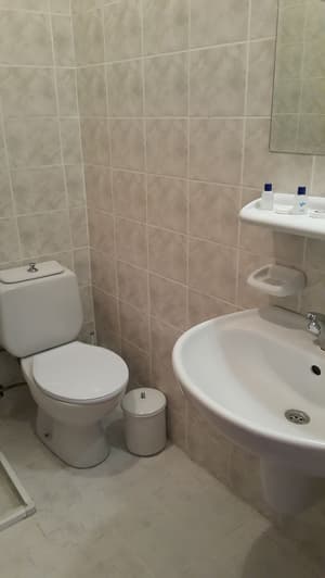thumbnail: Deep soaking bathtub